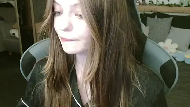 _Alice_1 – webcam model profile photo Image 12