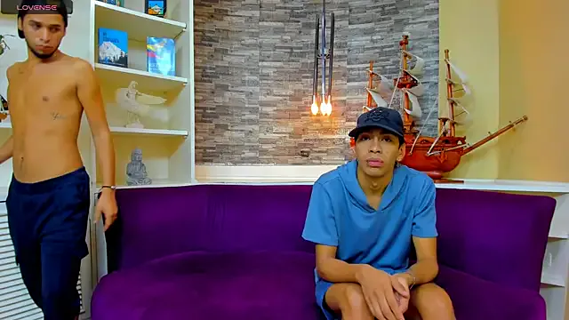 -The-sweet-couple- – webcam model profile photo Image 5