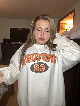 Evie – webcam model profile photo Image 14