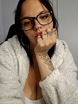 MarylinGlory – webcam model profile photo Image 10