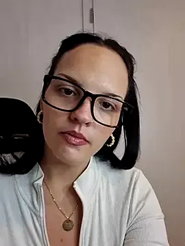 MarylinGlory – webcam model profile photo Image 9