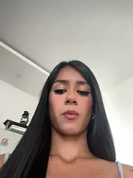 Juliana_Xander Image 3