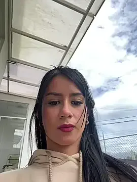 Juliana_Xander Image 4
