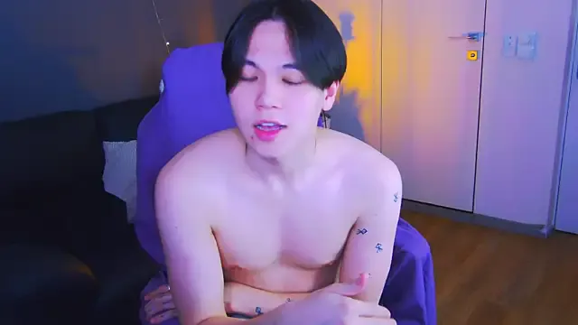 just_gay_'s Thumb Image
