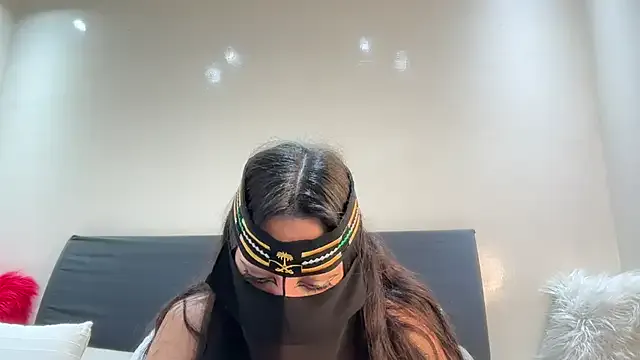 jyjyelamira Image 5