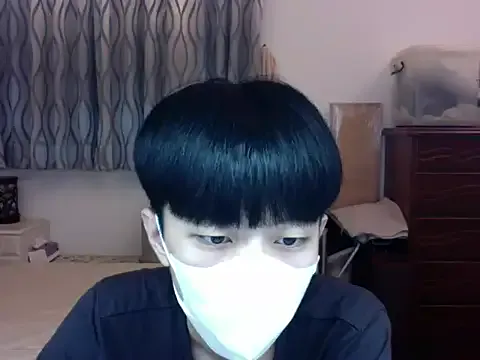 AdeleWood – webcam model profile photo Image 2