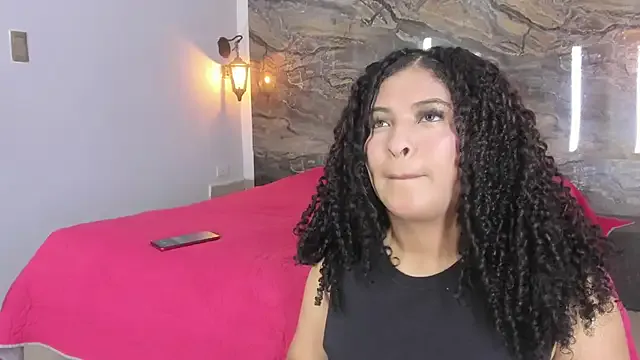 Gia – webcam model profile photo Image 13