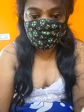 -SweetDi- – webcam model profile photo Image 3