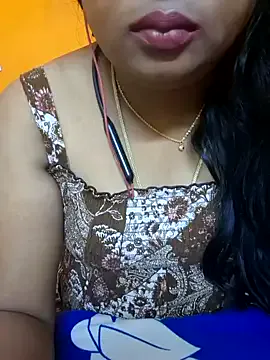 -SweetDi- – webcam model profile photo Image 4