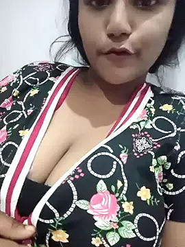 KateGale – webcam model profile photo Image 5