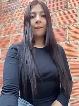 V-Hot-Sweti – webcam model profile photo Image 4