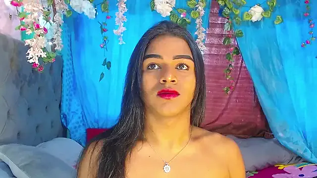 MiraKova – webcam model profile photo Image 15