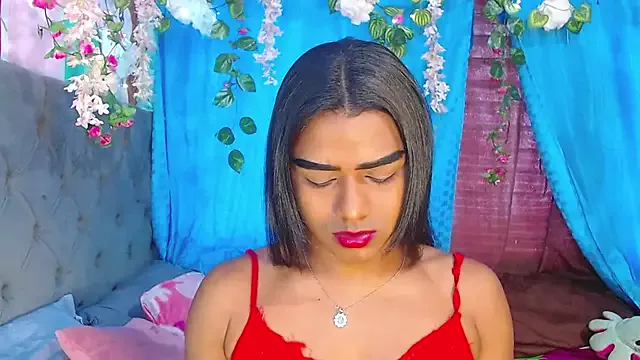 MiraKova – webcam model profile photo Image 16