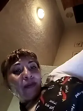 MiaPersy – webcam model profile photo Image 3