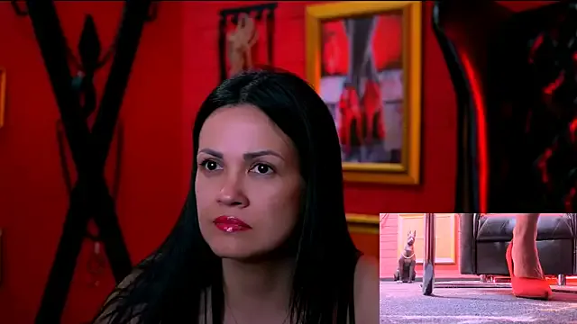 MiraKova – webcam model profile photo Image 11