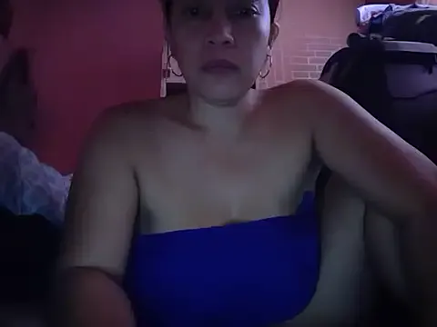 LaraCharm – webcam model profile photo Image 19