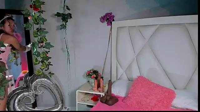 zoyarathore – webcam model profile photo Image 17