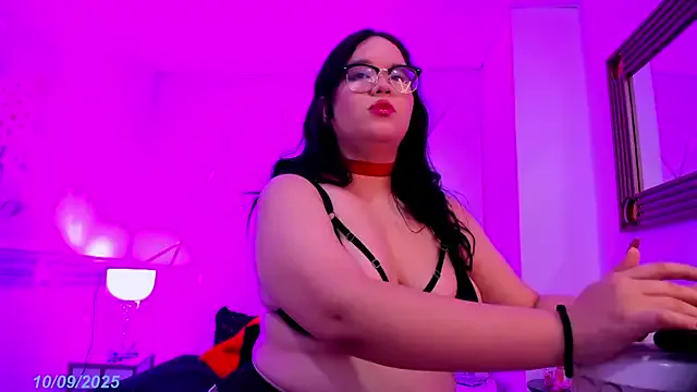 KaiaLoren – webcam model profile photo Image 13