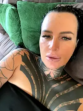 SerenaStar – webcam model profile photo Image 19