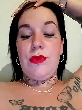 Kathy-Deluxe Image 17