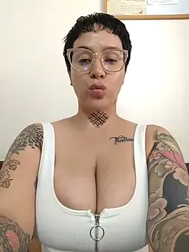 MaraEverly – webcam model profile photo Image 19