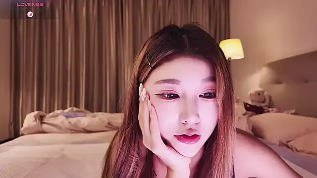 AliciaLisse – webcam model profile photo Image 12