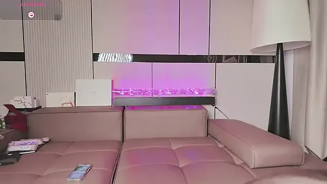 AliciaLisse – webcam model profile photo Image 2