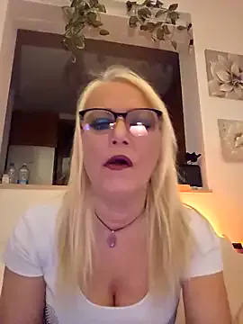 kikkastar Image 11