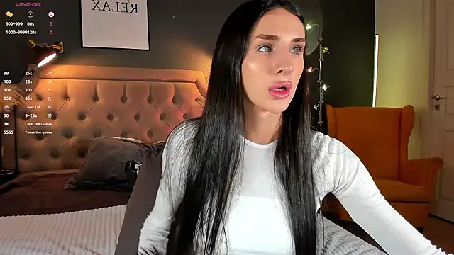 RoxyBuch – webcam model profile photo Image 18