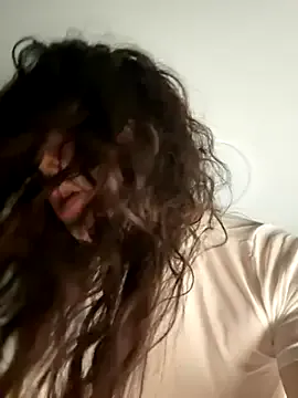 WhoreRobot – webcam model profile photo Image 15
