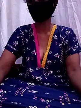 Lanna – webcam model profile photo Image 4