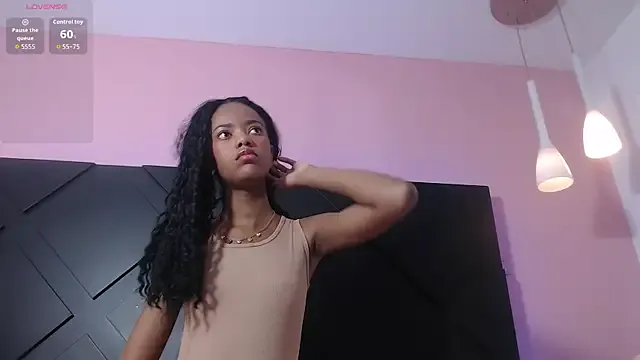 hold-me-tight – webcam model profile photo Image 16