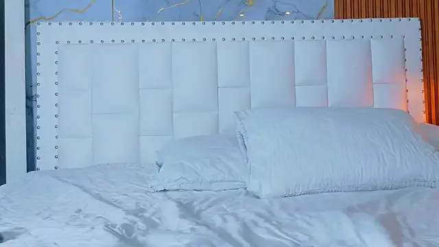 AprilHadid – webcam model profile photo Image 11