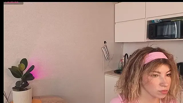 KiraLuxe Image 2