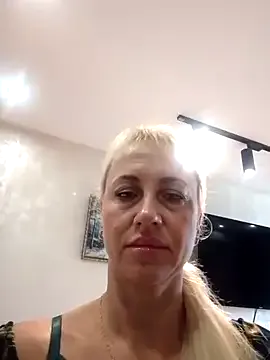 LauMoretti – webcam model profile photo Image 14