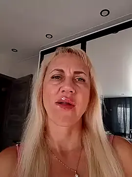 LauMoretti – webcam model profile photo Image 17