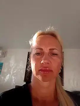 LauMoretti – webcam model profile photo Image 18