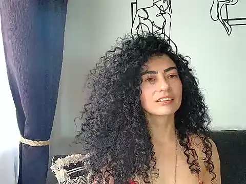 FariBanxOfficial – webcam model profile photo Image 17