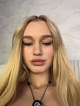 AkiraBloom – webcam model profile photo Image 3