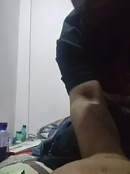 AdrianaAndrade – webcam model profile photo Image 3