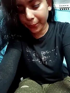KataMazzone – webcam model profile photo Image 3