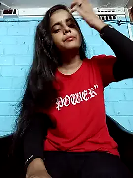 KataMazzone – webcam model profile photo Image 4