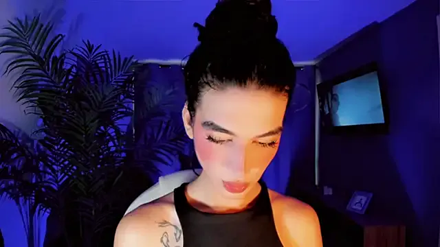 KaiaLoren – webcam model profile photo Image 3