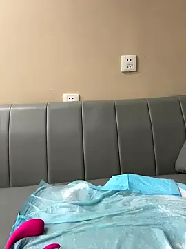 IsabelleBianchi – webcam model profile photo Image 4