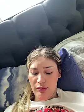 larasexy35 Image 2