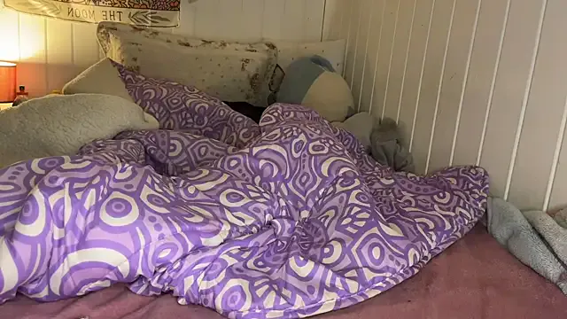 CristinaRous – webcam model profile photo Image 9