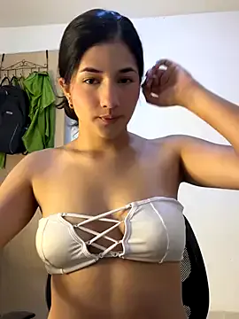 Trending_Couple – webcam model profile photo Image 4