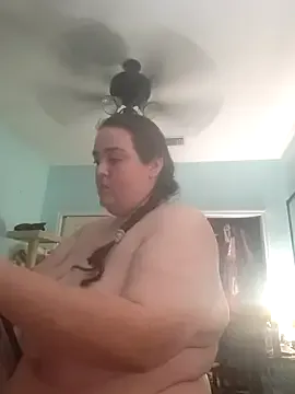 Bella – webcam model profile photo Image 2