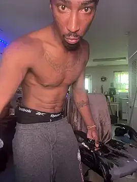 Gokujyo-Namanaka – webcam model profile photo Image 5