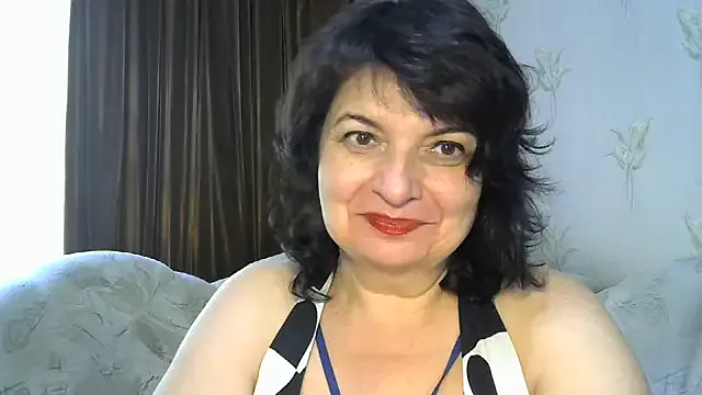 MiraKova – webcam model profile photo Image 7